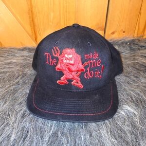 Warner Bros Studio Store Red Tasmanian Devil hat  1996 Vtg Snap Back